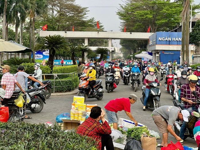 TPHCM xác định khu vực đông lao động trước Tết 2026 - Ảnh 1.