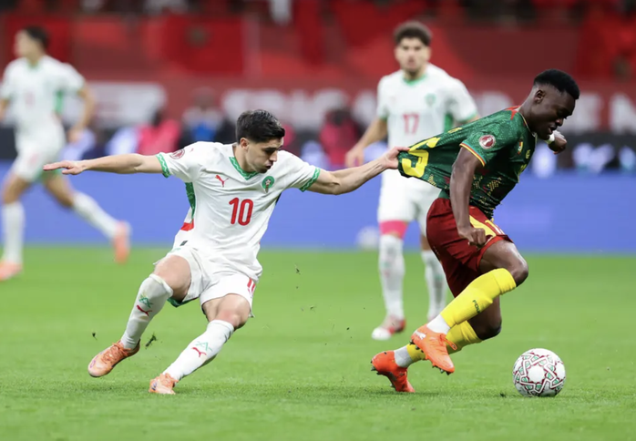 Đ&egrave; bẹp Cameroon, Morocco hi&ecirc;n ngang v&agrave;o b&aacute;n kết AFCON - Ảnh 2.