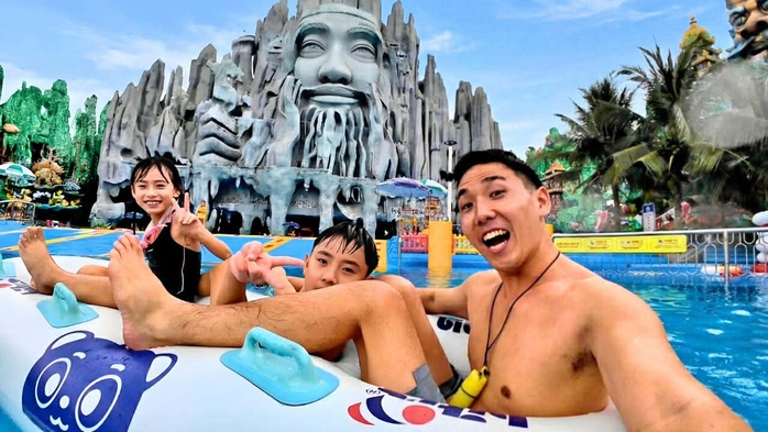 NHỮNG ĐIỂM ĐẾN VANG B&Oacute;NG MỘT THỜI: Suối Ti&ecirc;n bền bỉ chuyển m&igrave;nh  - Ảnh 2.