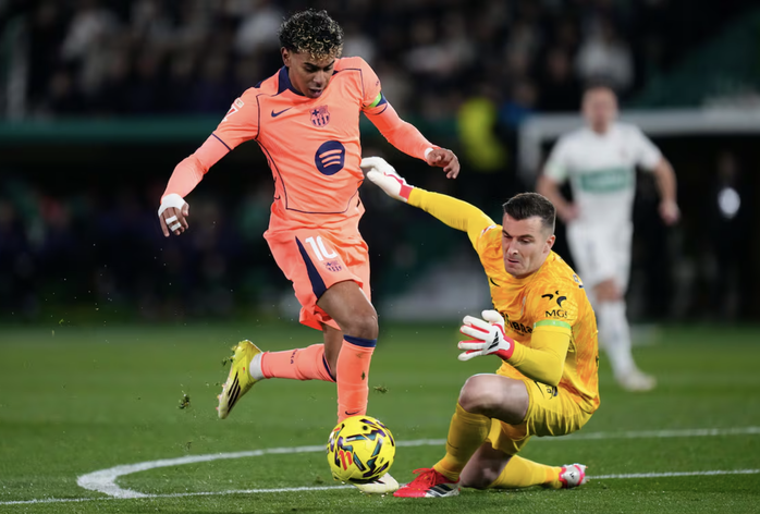 Lamine Yamal tỏa sáng, Barcelona thắng áp đảo chủ nhà Elche - Ảnh 2.