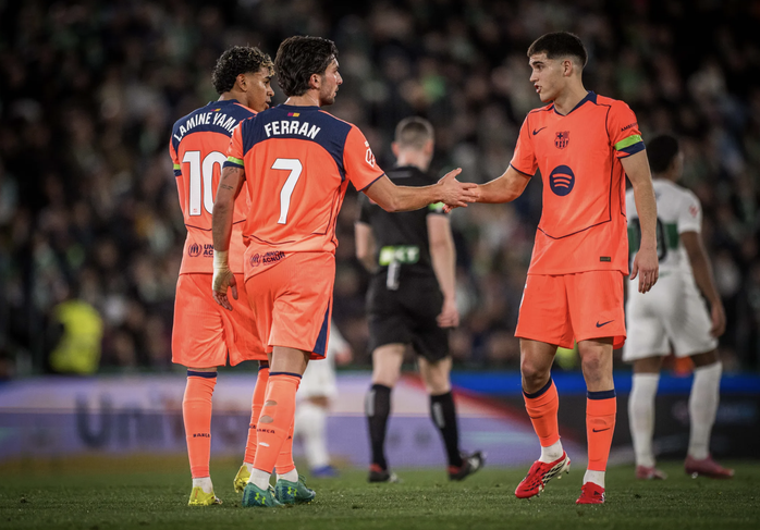 Lamine Yamal tỏa sáng, Barcelona thắng áp đảo chủ nhà Elche - Ảnh 4.