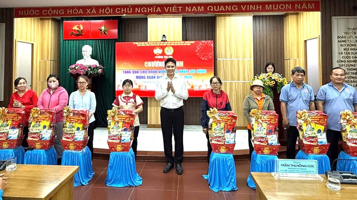 Nhiều hoạt động chăm lo Tết ý nghĩa dành cho người lao động khó khăn - Ảnh 4.