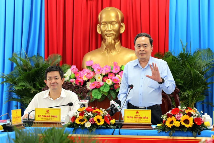 Chủ tịch Quốc hội Trần Thanh Mẫn kiểm tra công tác bầu cử tại Cần Thơ 2026 - Ảnh 2. Chủ tịch Quốc hội Trần Thanh Mẫn kiểm tra công tác bầu cử tại Cần Thơ 2026 - Ảnh 2.