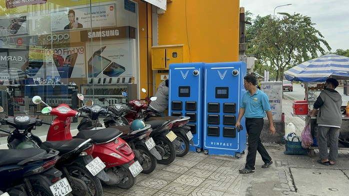 Bùng nổ trạm đổi pin xe máy điện - Ảnh 1. Bùng nổ trạm đổi pin xe máy điện - Ảnh 1.