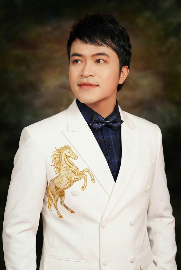 Nghệ sĩ Thanh Lựu - Giữ hồn t&agrave;i tử trong kh&ocirc;ng gian Hội hoa Xu&acirc;n "Hương Sắc Phương Nam" - Ảnh 4.