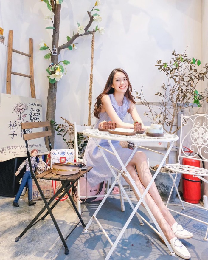 "Nữ thần ch&acirc;n d&agrave;i" b&iacute; mật cưới người t&igrave;nh l&acirc;u năm - Ảnh 12.