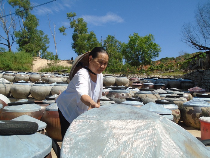 Từ l&agrave;ng ch&agrave;i xưa, nước mắm Phan Thiết chinh phục kệ Costco Mỹ - Ảnh 1.