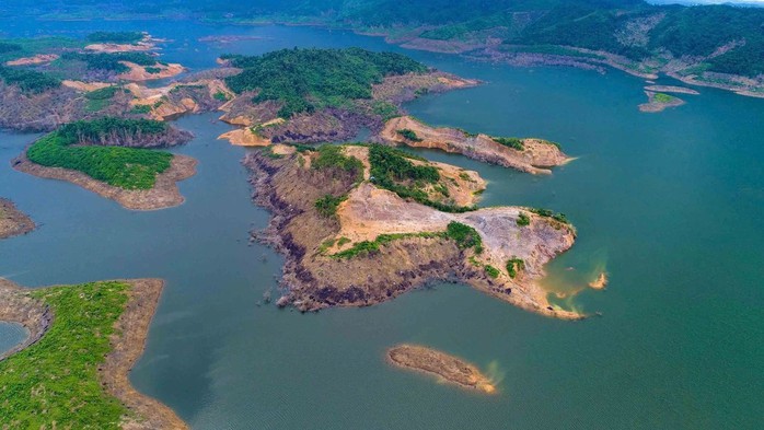 Ngắm vẽ đẹp hoang sơ, kỳ vĩ tại Vườn quốc gia Vũ Quang - Ảnh 1.