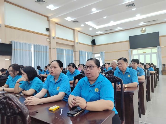 Cung cấp th&ocirc;ng tin doanh nghiệp nợ BHXH để đ&ocirc;n đốc, gi&aacute;m s&aacute;t - Ảnh 3.