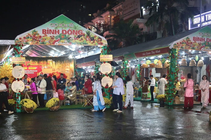 TPHCM: Khai mạc Chợ hoa Tết B&igrave;nh Đ&ocirc;ng - Xu&acirc;n B&iacute;nh Ngọ 2026 - Ảnh 4.