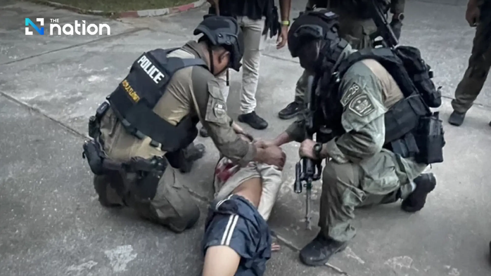 Th&aacute;i Lan: Cảnh s&aacute;t bắn hạ thanh ni&ecirc;n x&ocirc;ng v&agrave;o trường học nổ s&uacute;ng, s&aacute;t hại hiệu trưởng - Ảnh 1.