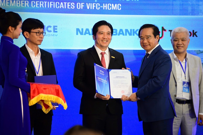 Nam A Bank hợp t&aacute;c chiến lược tại Trung t&acirc;m t&agrave;i ch&iacute;nh quốc tế VIFC - HCMC - Ảnh 3.