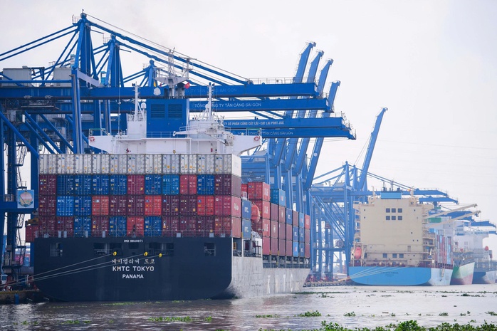 Logistics TP HCM: Chuyển m&igrave;nh từ "c&uacute; h&iacute;ch" xanh v&agrave; số - Ảnh 1.