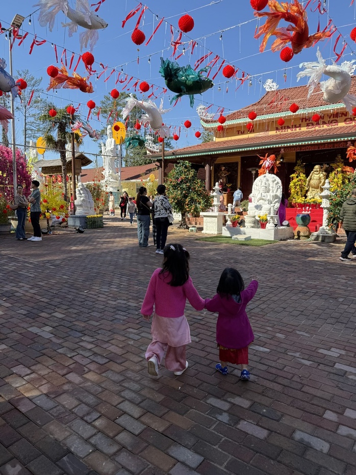 Người Việt xa qu&ecirc; bồi hồi đ&oacute;n Tết - Ảnh 3.