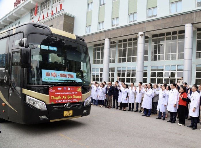 Hơn 1.200 bệnh nh&acirc;n dự cơm tất ni&ecirc;n, l&ecirc;n chuyến xe miễn ph&iacute; về qu&ecirc; - Ảnh 12.