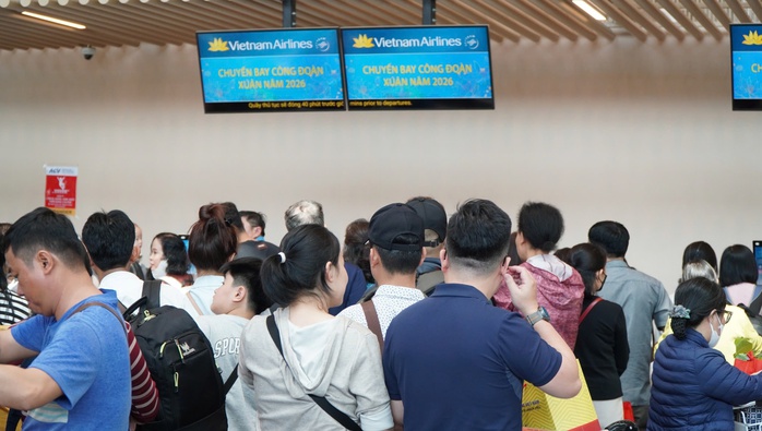 Chuyến bay C&ocirc;ng đo&agrave;n đưa hơn 1.050 c&ocirc;ng nh&acirc;n về qu&ecirc; đ&oacute;n Tết - Ảnh 14.