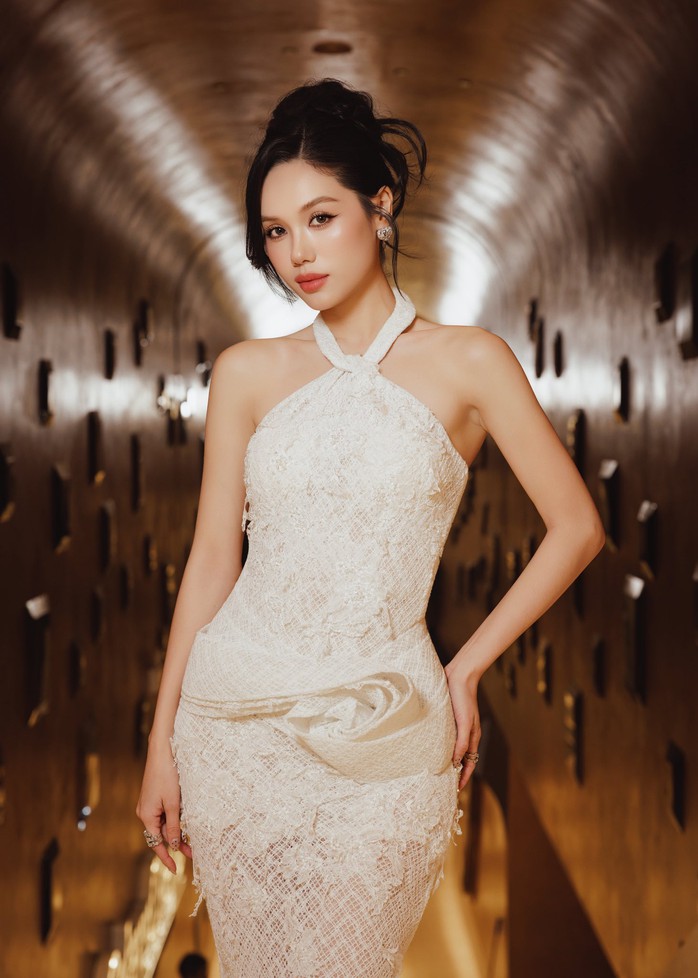 B&Agrave;I XU&Acirc;N ONLINE NG&Agrave;Y 14-2 (27 TH&Aacute;NG CHẠP). Tựa: Diễn vi&ecirc;n Tr&acirc;m Anh: "T&ocirc;i to&agrave;n t&acirc;m, to&agrave;n &yacute; cho diễn xuất" - Ảnh 4.