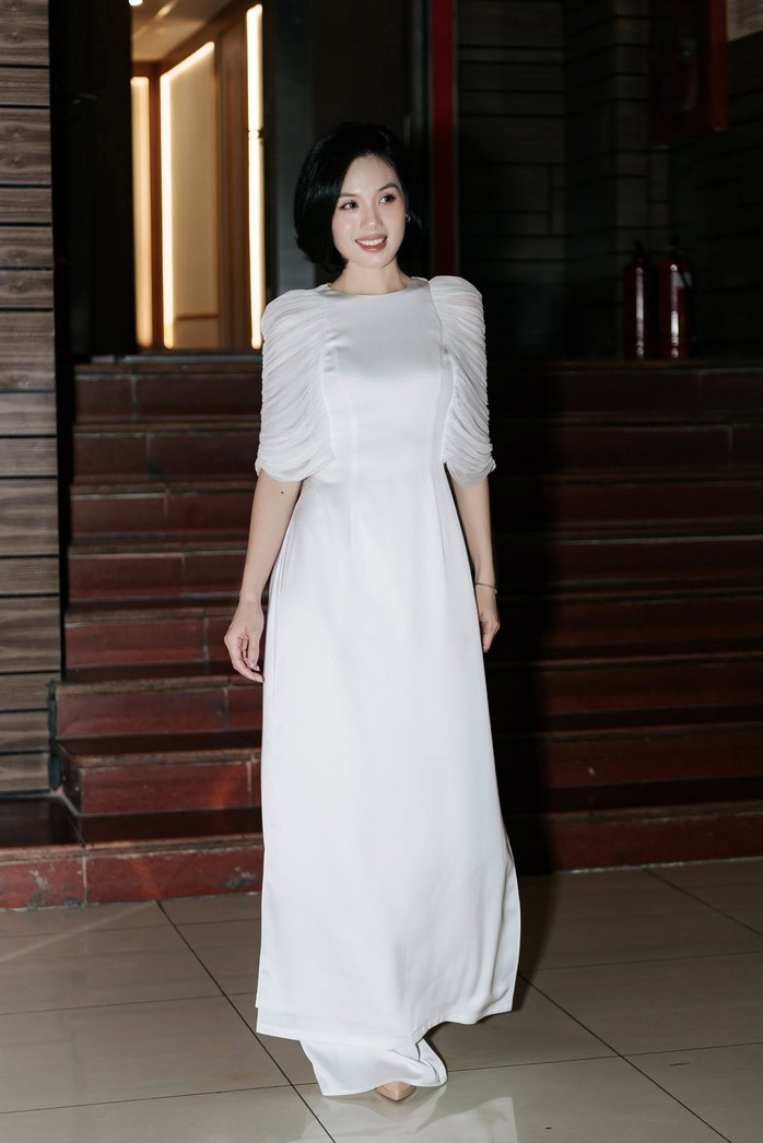 B&Agrave;I XU&Acirc;N ONLINE NG&Agrave;Y 14-2 (27 TH&Aacute;NG CHẠP). Tựa: Diễn vi&ecirc;n Tr&acirc;m Anh: "T&ocirc;i to&agrave;n t&acirc;m, to&agrave;n &yacute; cho diễn xuất" - Ảnh 7.