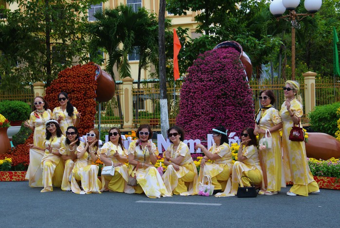 VIDEO: K&yacute; ức Tết xưa &ugrave;a về ở chợ qu&ecirc; giữa phố  - Ảnh 16.