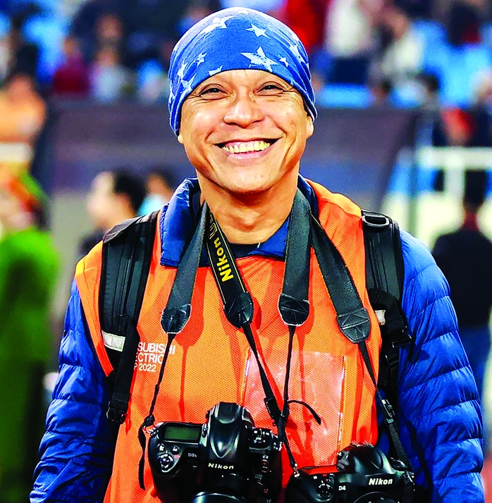 Nguyễn &Aacute; x&ocirc;ng pha như một người l&iacute;nh! - Ảnh 1.