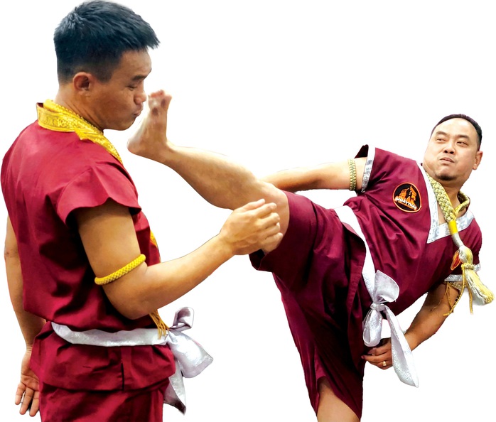 Gi&aacute;p Trung Thang &ldquo;&Ocirc;ng thầy chuy&ecirc;n trị m&oacute;n mới&rdquo; - Ảnh 1.