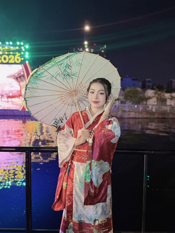 Nhóm VSTAR ấn tượng ở "Rực rỡ bến ngọc thuyền hoa" - Ảnh 5.