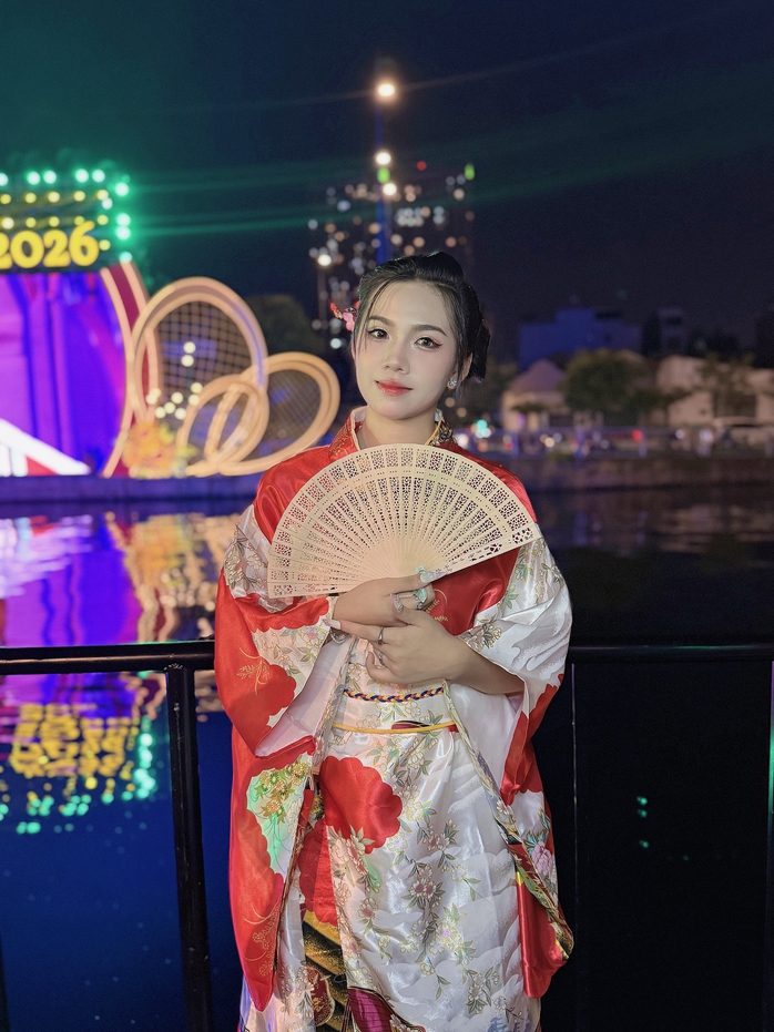 Nhóm VSTAR ấn tượng ở "Rực rỡ bến ngọc thuyền hoa" - Ảnh 4.