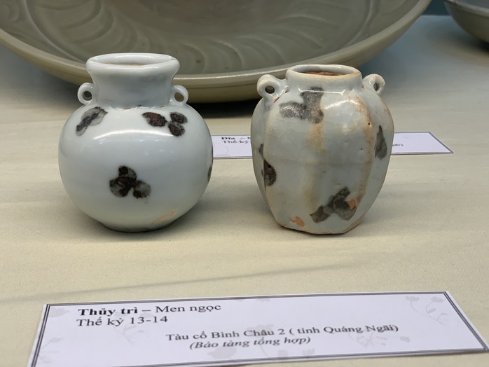 Chi&ecirc;m ngưỡng h&agrave;ng trăm cổ vật qu&yacute; hiếm từ những con t&agrave;u cổ Quảng Ng&atilde;i - Ảnh 4.