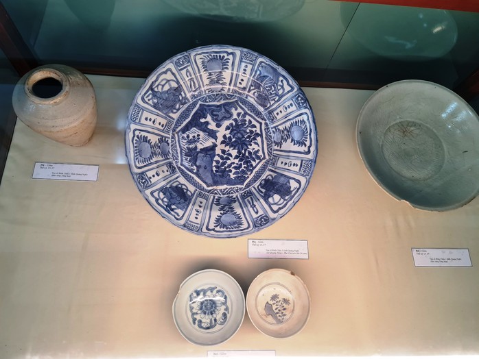 Chi&ecirc;m ngưỡng h&agrave;ng trăm cổ vật qu&yacute; hiếm từ những con t&agrave;u cổ Quảng Ng&atilde;i - Ảnh 5.