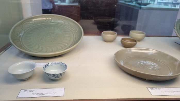 Chi&ecirc;m ngưỡng h&agrave;ng trăm cổ vật qu&yacute; hiếm từ những con t&agrave;u cổ Quảng Ng&atilde;i - Ảnh 6.