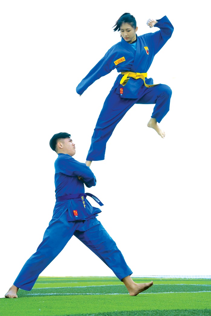 B&ecirc;n trong ng&ocirc;i trường &ldquo;kỷ luật th&eacute;p&rdquo; - Ảnh 2.