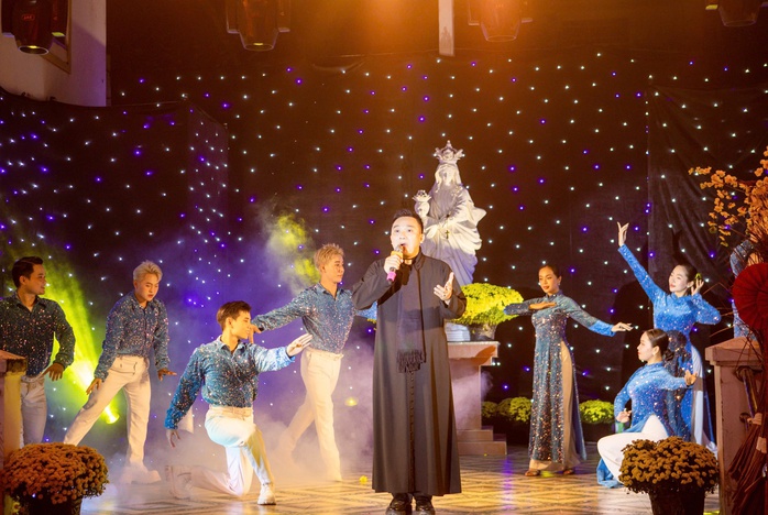 Danh ca Giao Linh với ng&agrave;y cuối năm ấm &aacute;p  - Ảnh 7.