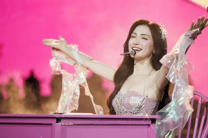 H&ograve;a Minzy: 12 năm bền bỉ để chạm tới "m&ugrave;a v&agrave;ng" th&agrave;nh t&iacute;ch  - Ảnh 4.