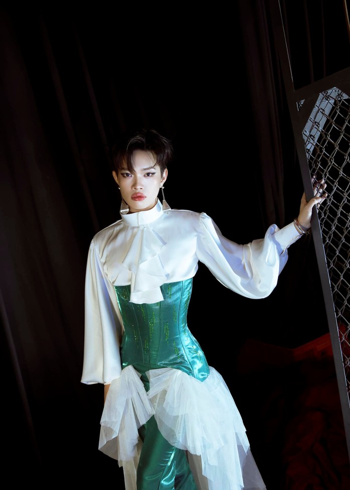 B&Agrave;I XU&Acirc;N ONLINE ĐĂNG NG&Agrave;Y 15-2 (28 TẾT). TỰA: Ph&aacute;p Kiều: "Tại đạo diễn Trấn Th&agrave;nh m&agrave; t&ocirc;i tăng 3kg!" - Ảnh 4.