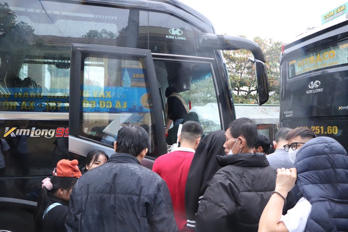 X&uacute;c động chuyến t&agrave;u, xe Xu&acirc;n chở c&ocirc;ng nh&acirc;n Đồng Nai về qu&ecirc; - Ảnh 5.