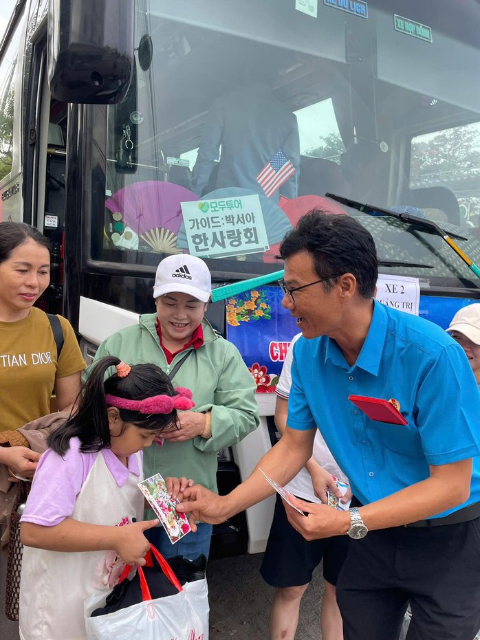 X&uacute;c động chuyến t&agrave;u, xe Xu&acirc;n chở c&ocirc;ng nh&acirc;n Đồng Nai về qu&ecirc; - Ảnh 13.