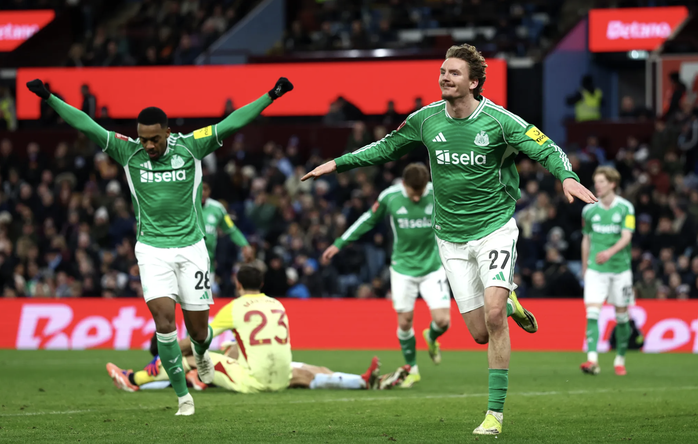 Newcastle ngược d&ograve;ng hạ Aston Villa, hi&ecirc;n ngang v&agrave;o v&ograve;ng 5 FA Cup - Ảnh 6.