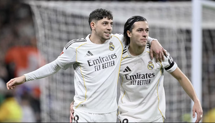 V&ugrave;i dập Real Sociedad, Real Madrid so&aacute;n ng&ocirc;i đỉnh bảng La Liga - Ảnh 5.