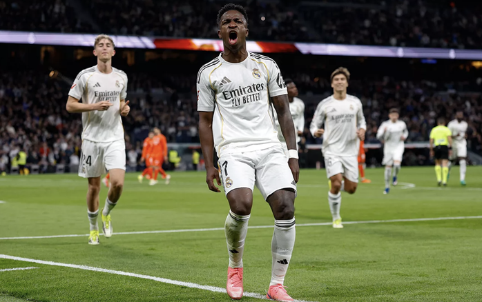 V&ugrave;i dập Real Sociedad, Real Madrid so&aacute;n ng&ocirc;i đỉnh bảng La Liga - Ảnh 4.