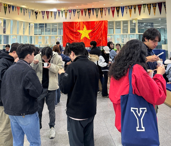 Đưa Tết Việt ra thế giới: Khi người trẻ l&agrave;m đại sứ văn h&oacute;a - Ảnh 6.