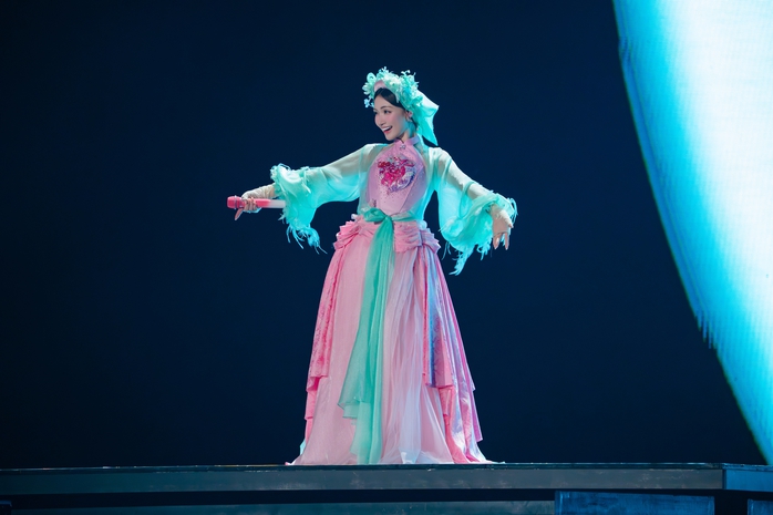 H&ograve;a Minzy: 12 năm bền bỉ để chạm tới "m&ugrave;a v&agrave;ng" th&agrave;nh t&iacute;ch  - Ảnh 1.