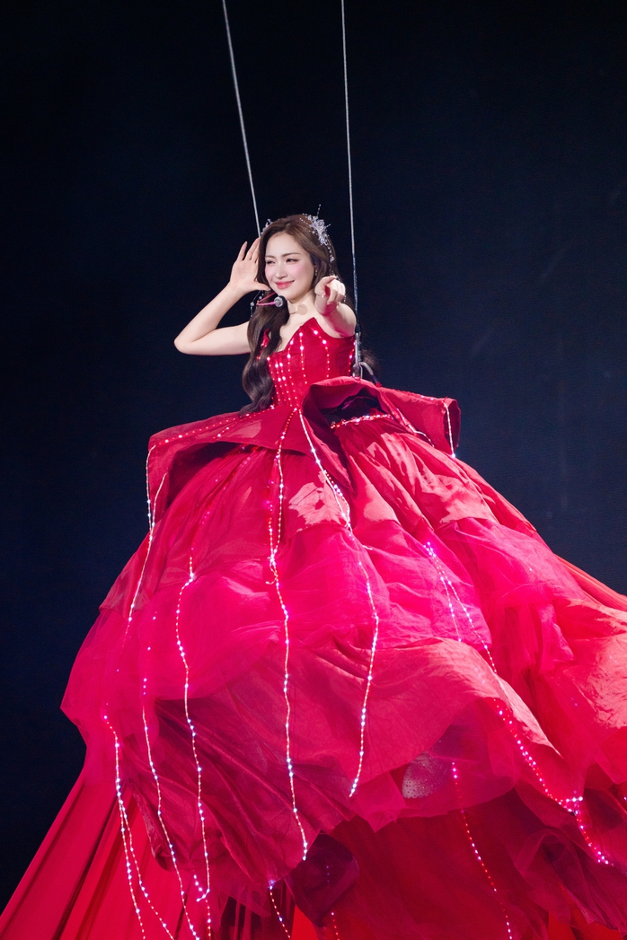 H&ograve;a Minzy: 12 năm bền bỉ để chạm tới "m&ugrave;a v&agrave;ng" th&agrave;nh t&iacute;ch  - Ảnh 3.