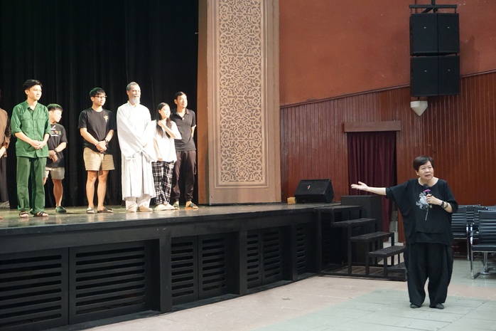 Gen Z đến rạp: Khi sân khấu tìm lại nhịp thở của thời đại - Ảnh 6.