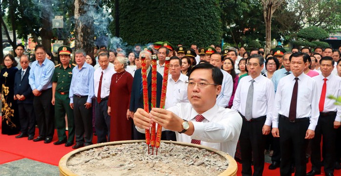 Trang nghi&ecirc;m Lễ giỗ Anh h&ugrave;ng liệt sĩ V&otilde; Thị S&aacute;u tại Đất Đỏ - Ảnh 2.