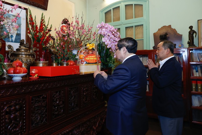 Thủ tướng ch&uacute;c Tết gia đ&igrave;nh c&aacute;c nguy&ecirc;n l&atilde;nh đạo Đảng , Nh&agrave; nước năm 2026 - Ảnh 5.