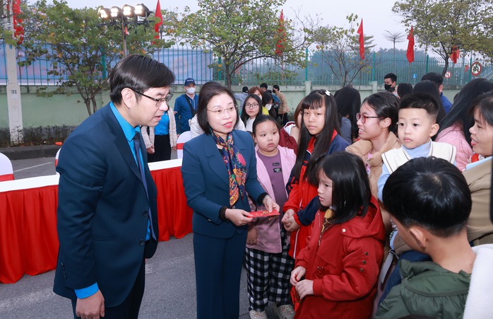 26 chuyến xe C&ocirc;ng đo&agrave;n đưa 1.200 c&ocirc;ng nh&acirc;n lao động về qu&ecirc; đ&oacute;n Tết miễn ph&iacute; - Ảnh 2.