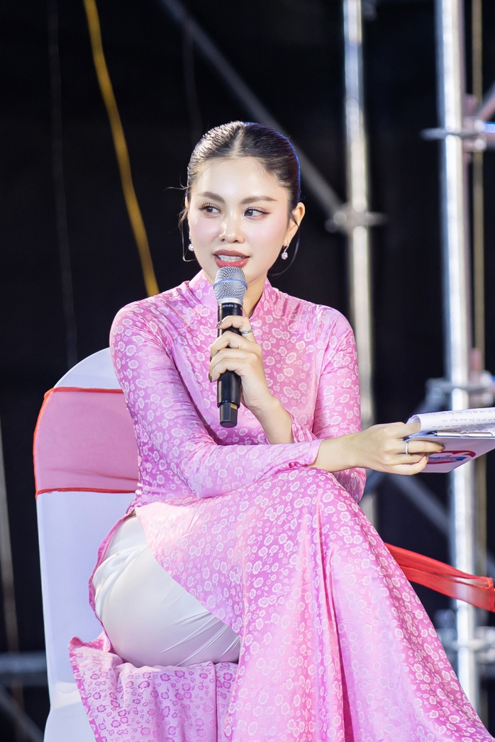 Nữ MC từng là á hậu, liên tục dẫn các chương trình nghệ thuật lớn là ai? - Ảnh 3.