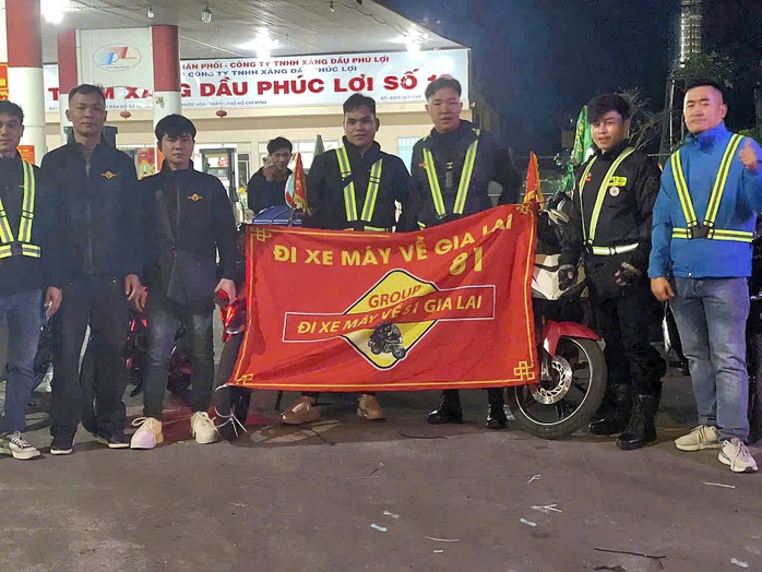 Gi&uacute;p nhau về qu&ecirc; bằng xe m&aacute;y an to&agrave;n dịp Tết - Ảnh 1.