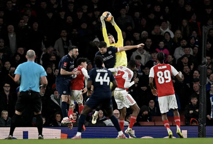 Arsenal thắng nh&agrave;n Wigan, lần đầu v&agrave;o v&ograve;ng 5 FA Cup sau năm năm - Ảnh 4.