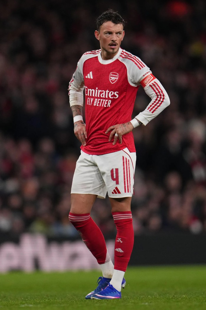 Arsenal trả gi&aacute; đắt khi thắng Wigan, HLV Mikel Arteta lo trượt &ldquo;ăn 4&rdquo; - Ảnh 2.